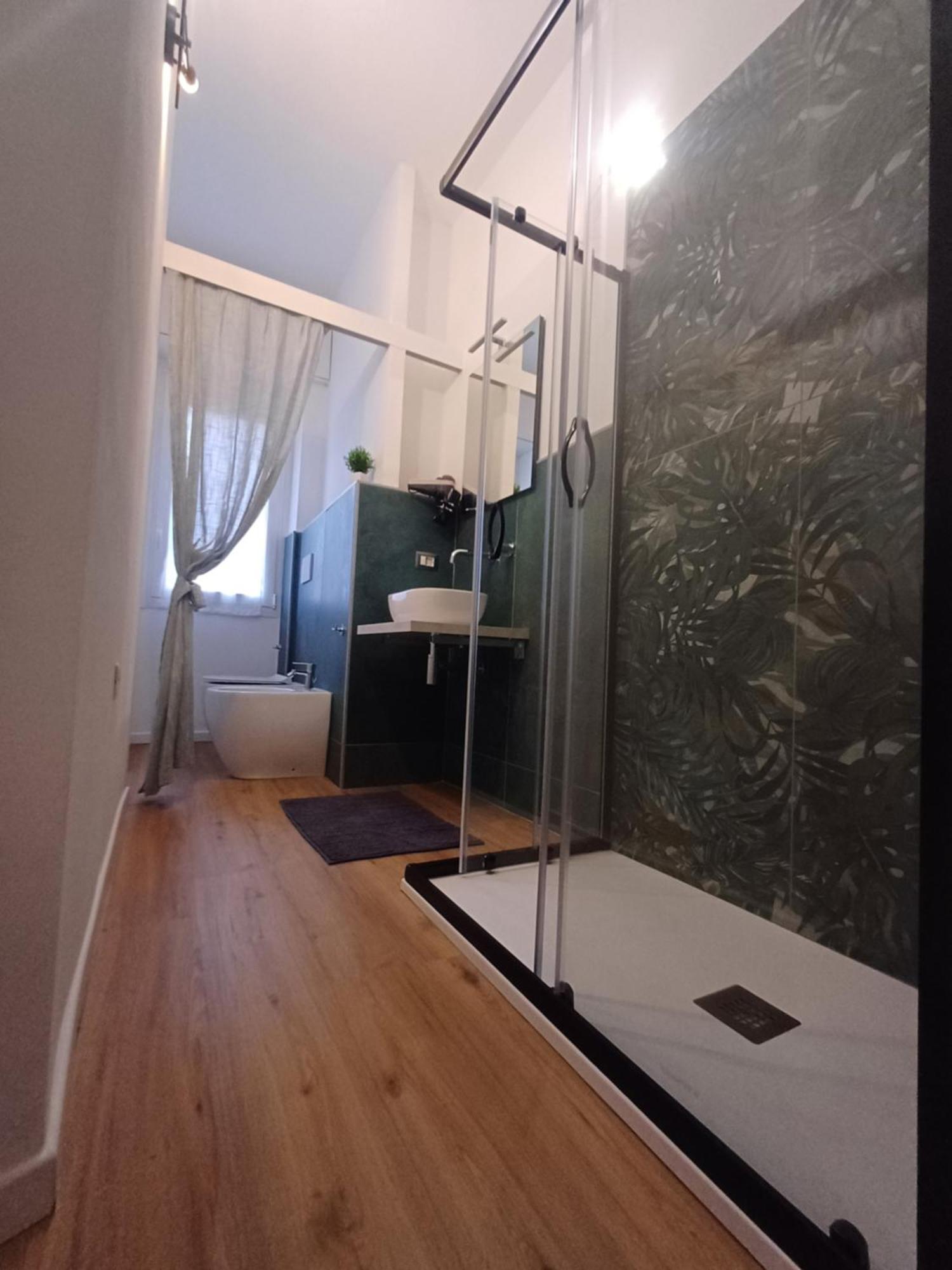 B&B Camere Fiori 8 กัลลาราเต ภายนอก รูปภาพ